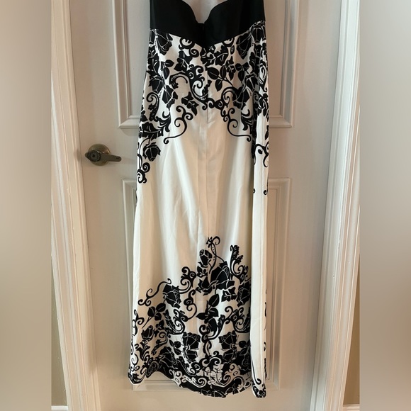 White House Black Market Dress - Picture 5 of 15